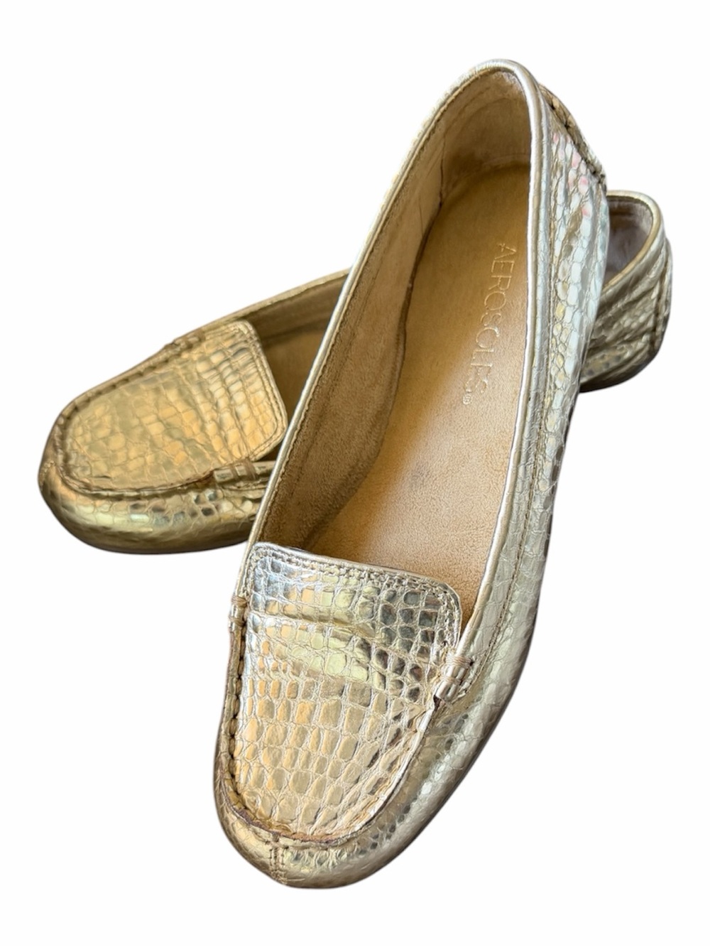 AEROSOLES Gold Metallic Croc Embossed Loafers 6 Driving Mocs Flat Shoes Comfort